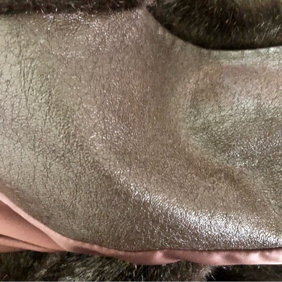 Vintage Stanley's of Geneva Aleutian Dubrowsky and Joseph Brown Faux Fur Coat - Picture 7 of 7